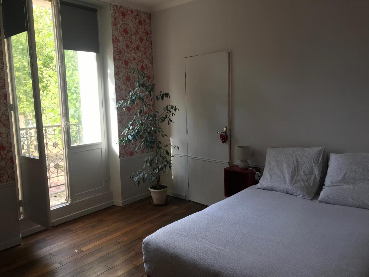 Un Jardin Dans La Ville Bed & Breakfast Chalons en Champagne Ngoại thất bức ảnh