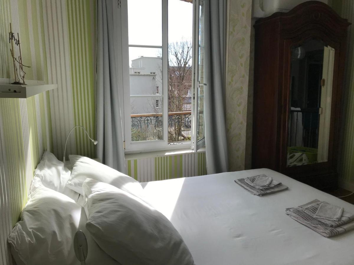 Un Jardin Dans La Ville Bed & Breakfast Chalons en Champagne Ngoại thất bức ảnh